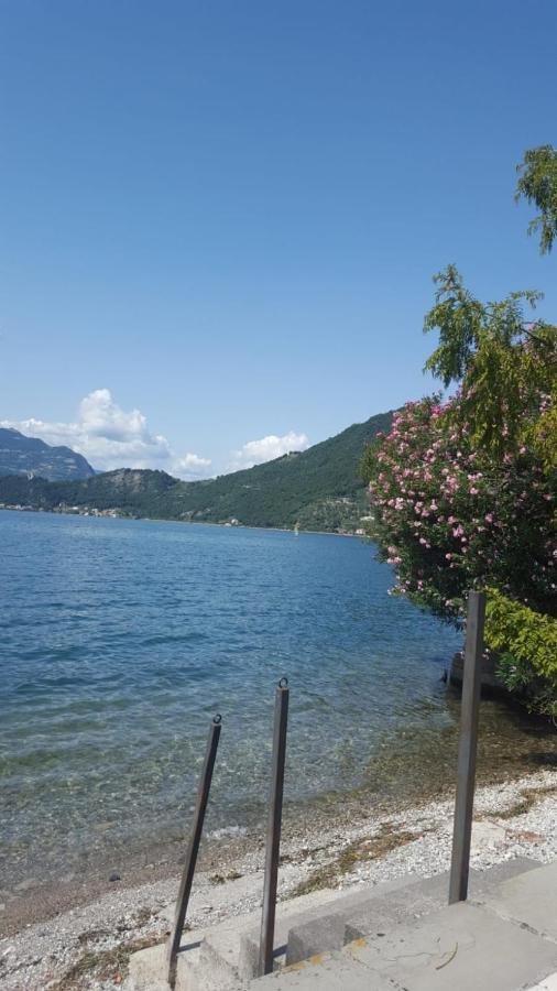 L'Oleandro Sul Lago D'Iseo B&B Sulzano Exterior foto