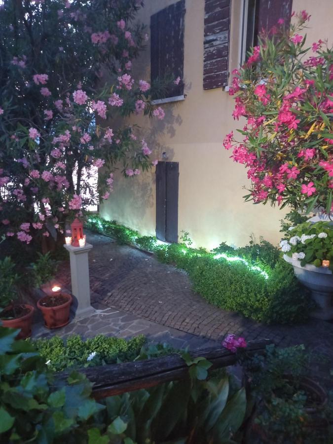 L'Oleandro Sul Lago D'Iseo B&B Sulzano Exterior foto
